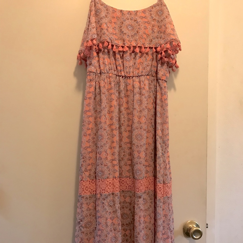Women’s/Juniors brand new dress. Size large